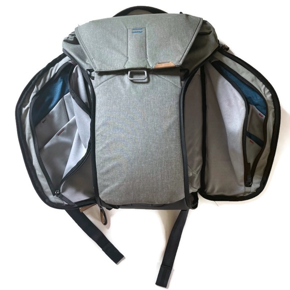 Peak Design Bags Peak Design The Day Backpack 3l Poshmark